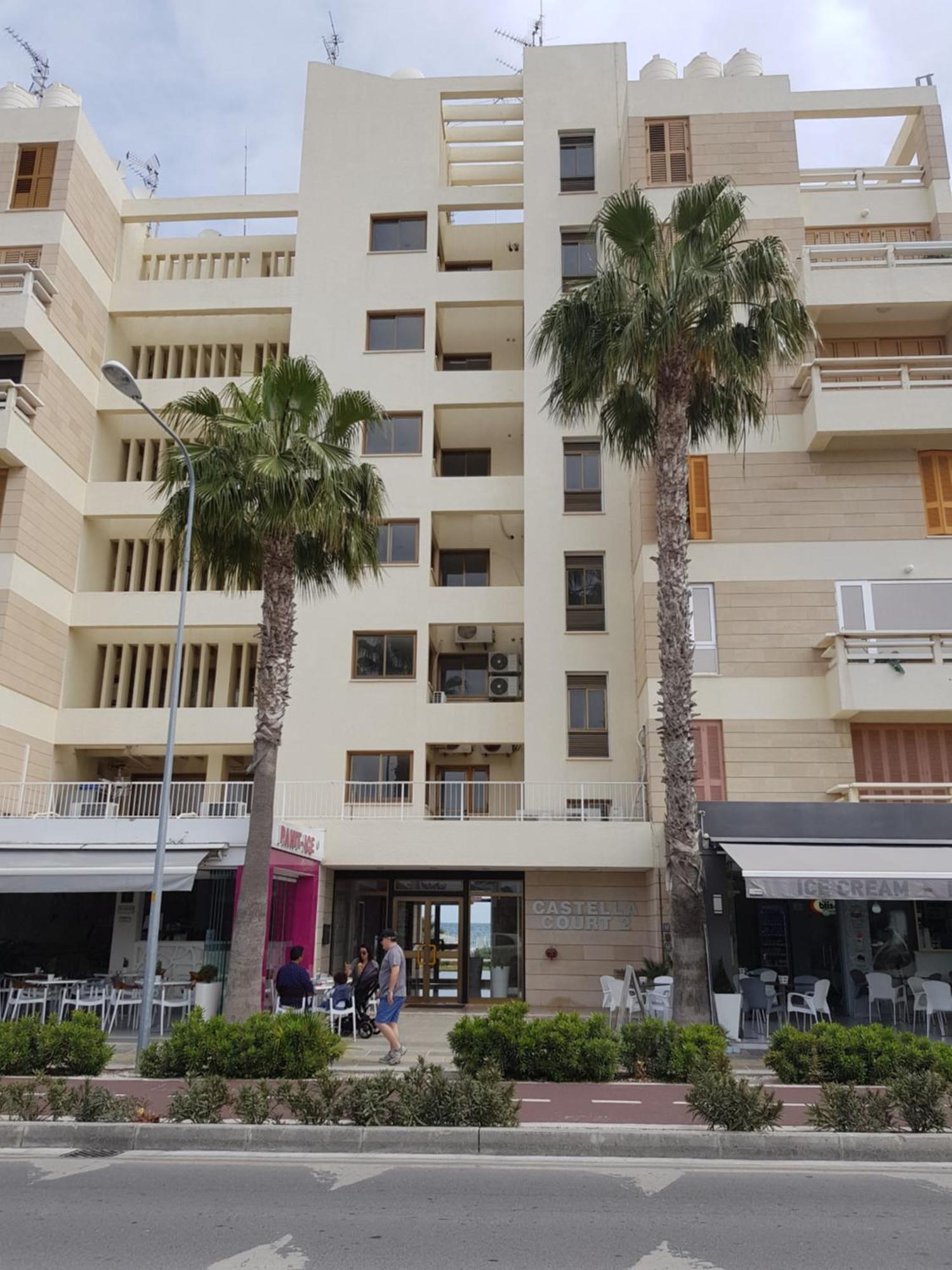 Haig'S Dream Flat On The Beach Larnaca Esterno foto